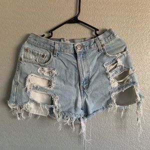 DIY Levi’s 560 loose fit shorts